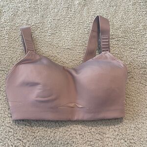 Lululemon Swift Speed Bra size 32 E
High Support, A–E Cups
